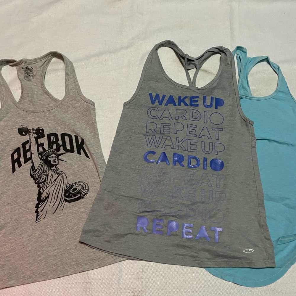 Bundle of 7 tank tops!